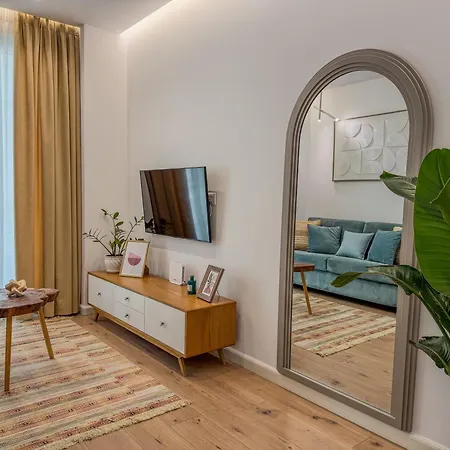 Lalas 1 Apartment